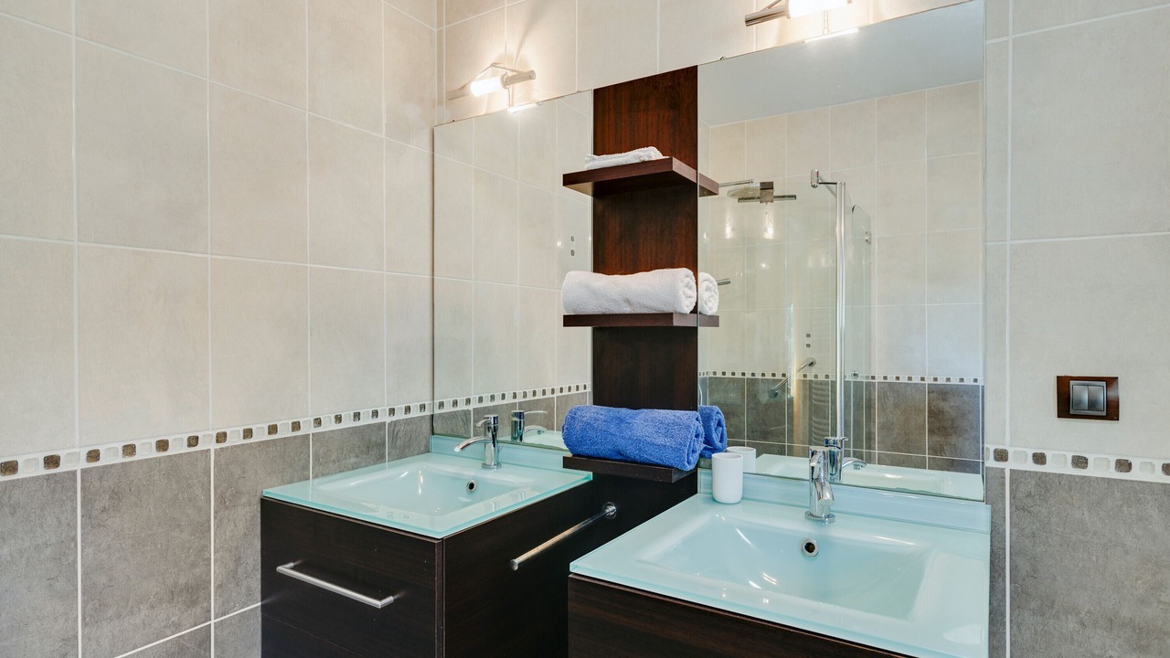 Photo of Bathroom in Saint-Andre-de-Cubzac