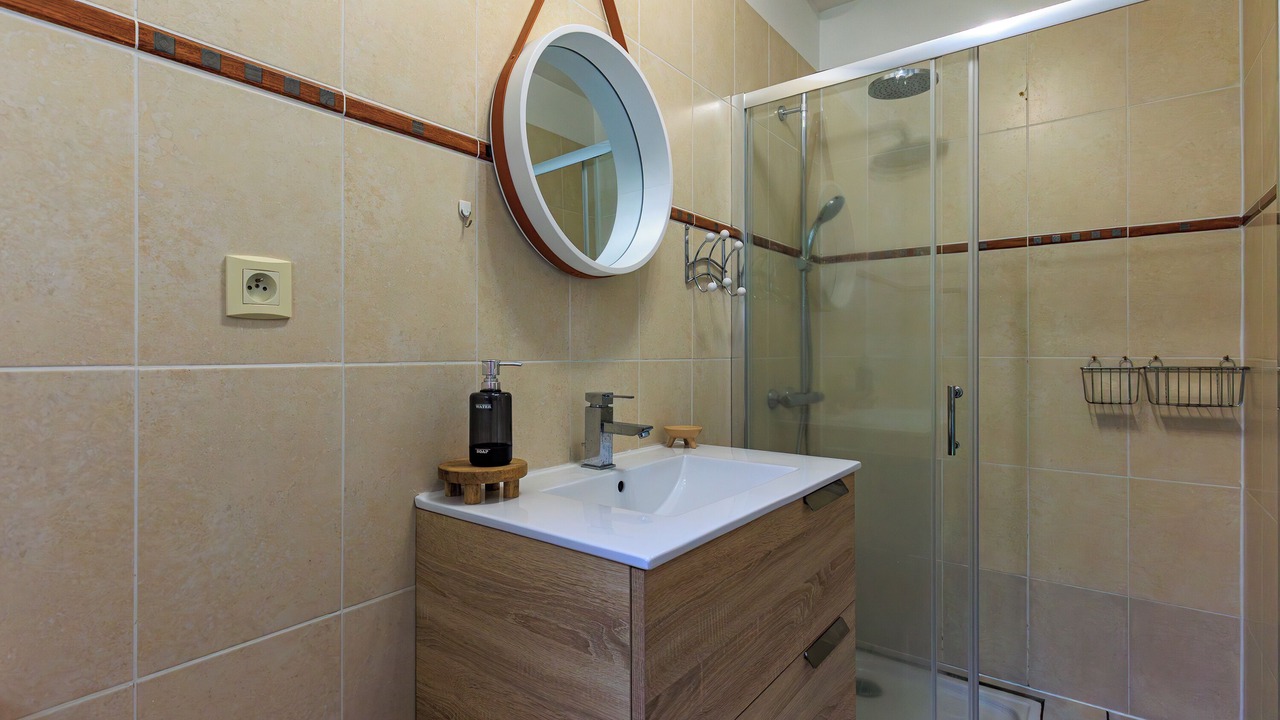 Photo of Bathroom in Messanges