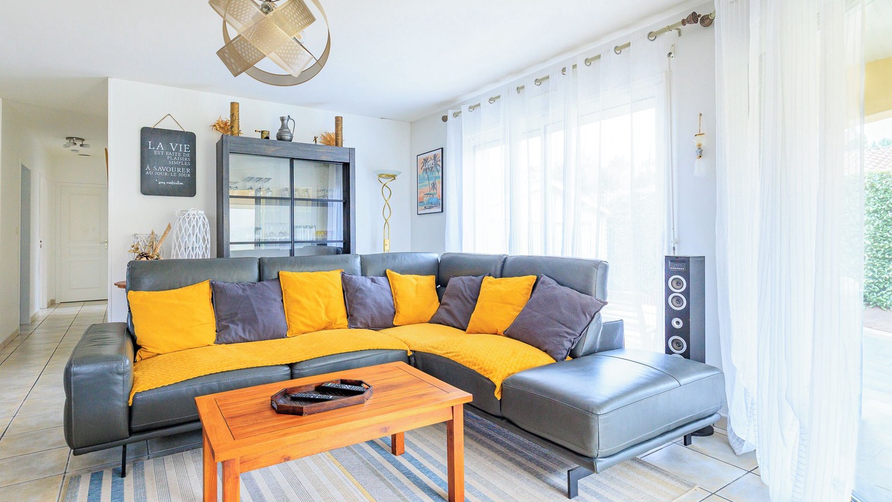 Photo of Livingroom in Messanges