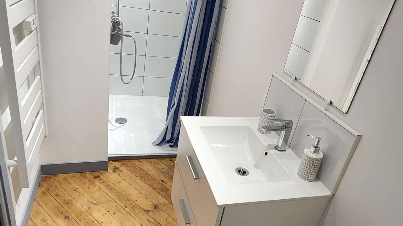 Photo of Bathroom in Saint-Germain