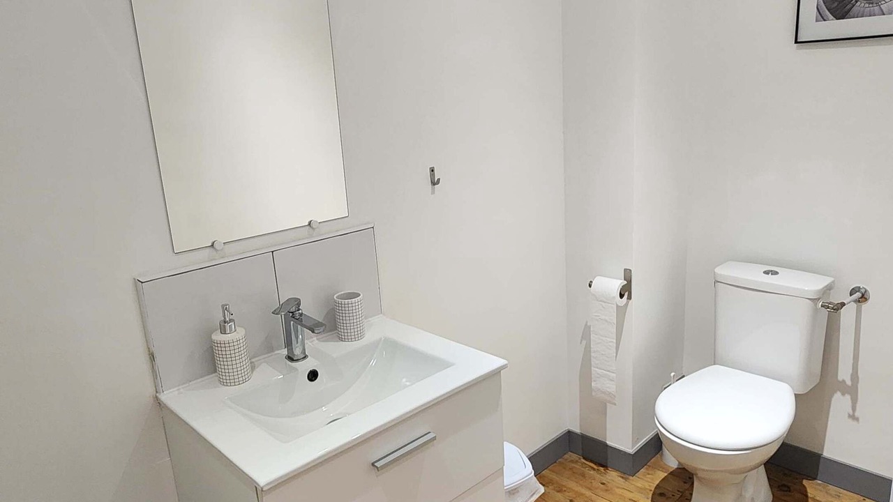Photo of Bathroom in Saint-Germain