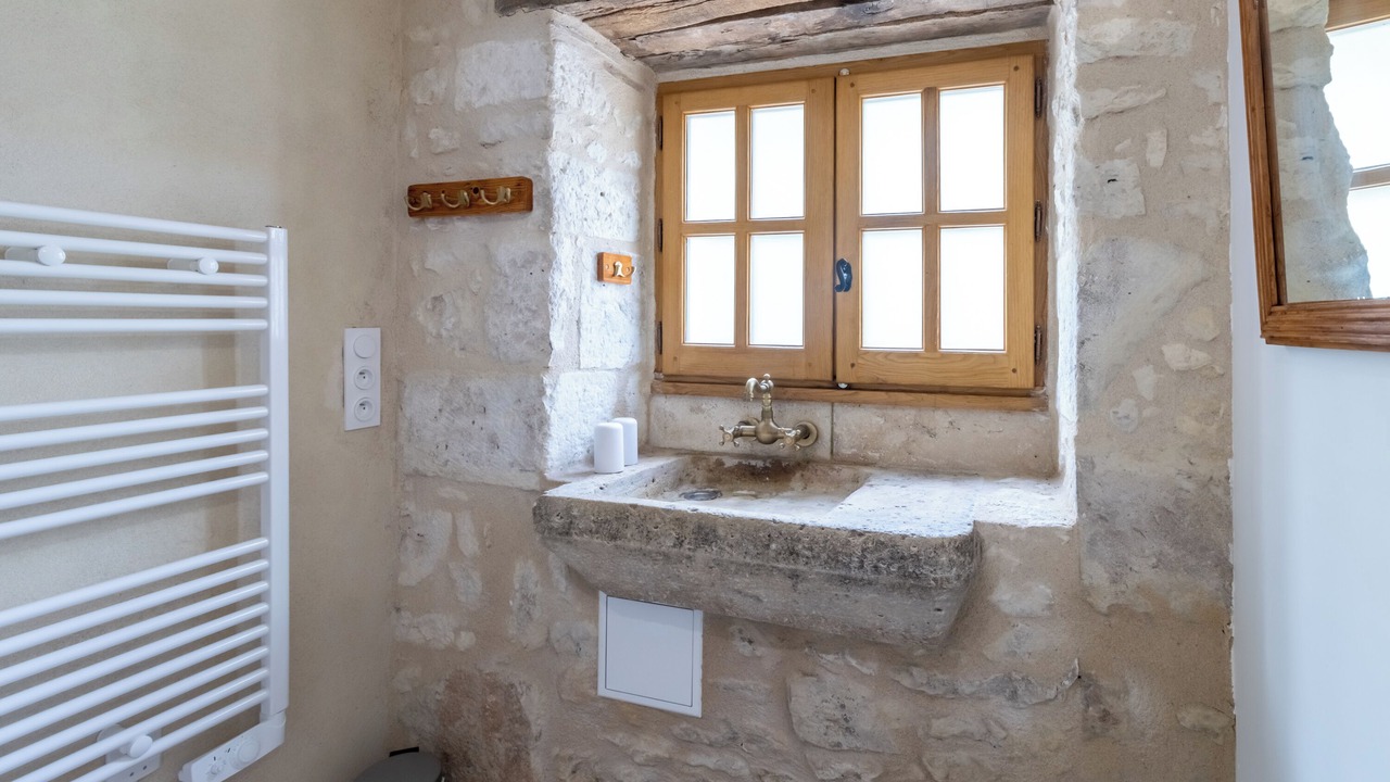 Photo of Bathroom in Bouniagues
