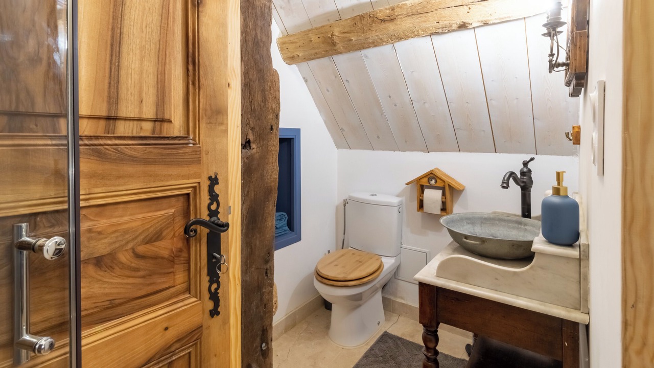Photo of Bathroom in Bouniagues