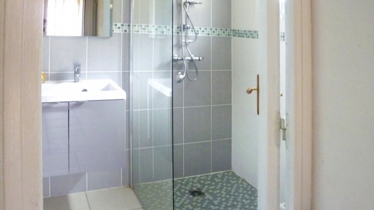Photo of Bathroom in Saint-Julien-de-Lampon