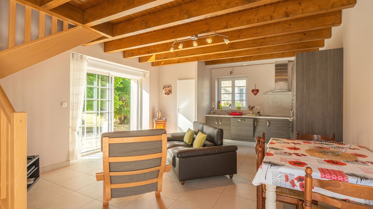 Photo of Livingroom in Saint-Seurin-de-Palenne