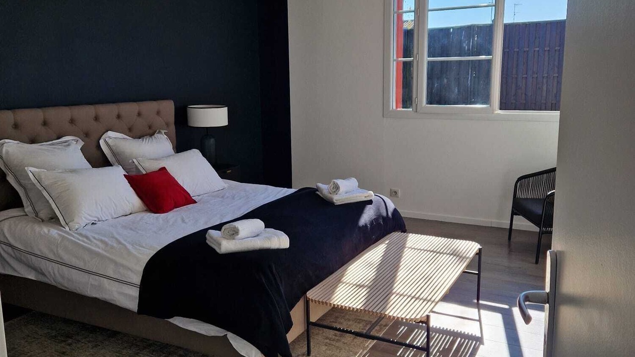 Photo of Bedroom in Libourne