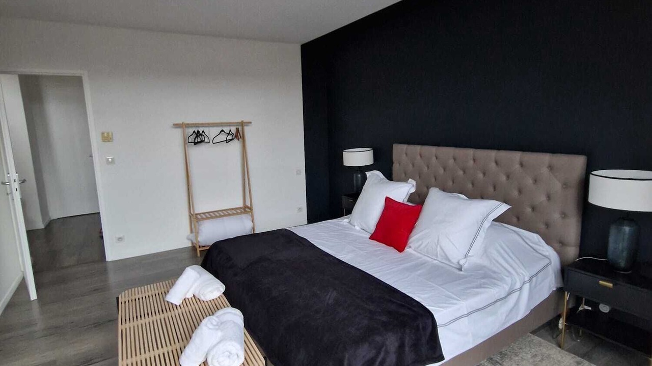 Photo of Bedroom in Libourne