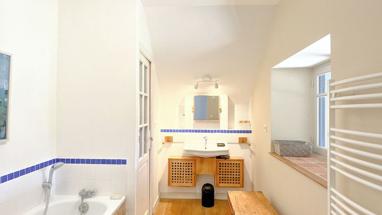 Photo of Bathroom in Maire