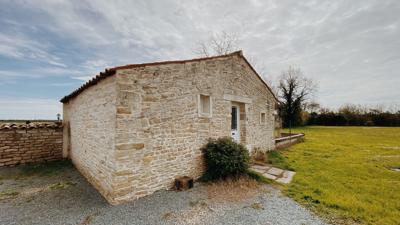 Photo of Others in Prisse-la-Charriere