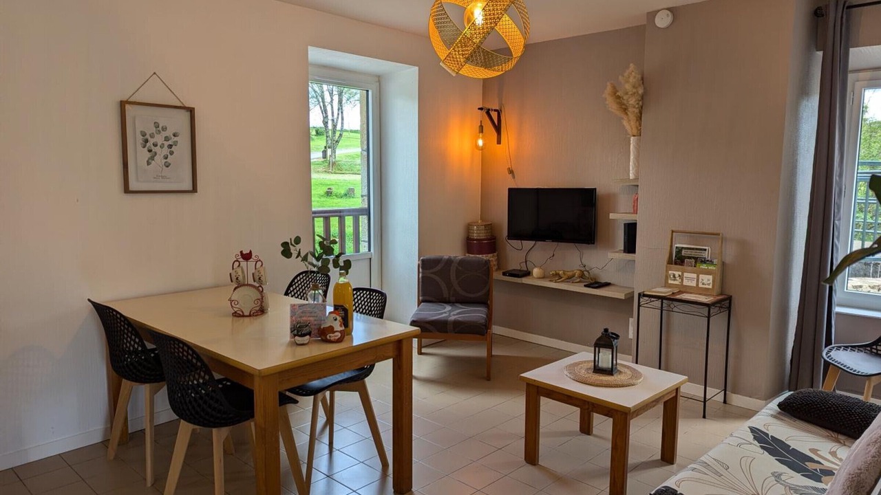 Photo of Livingroom in Saint-Maurice-des-Lions