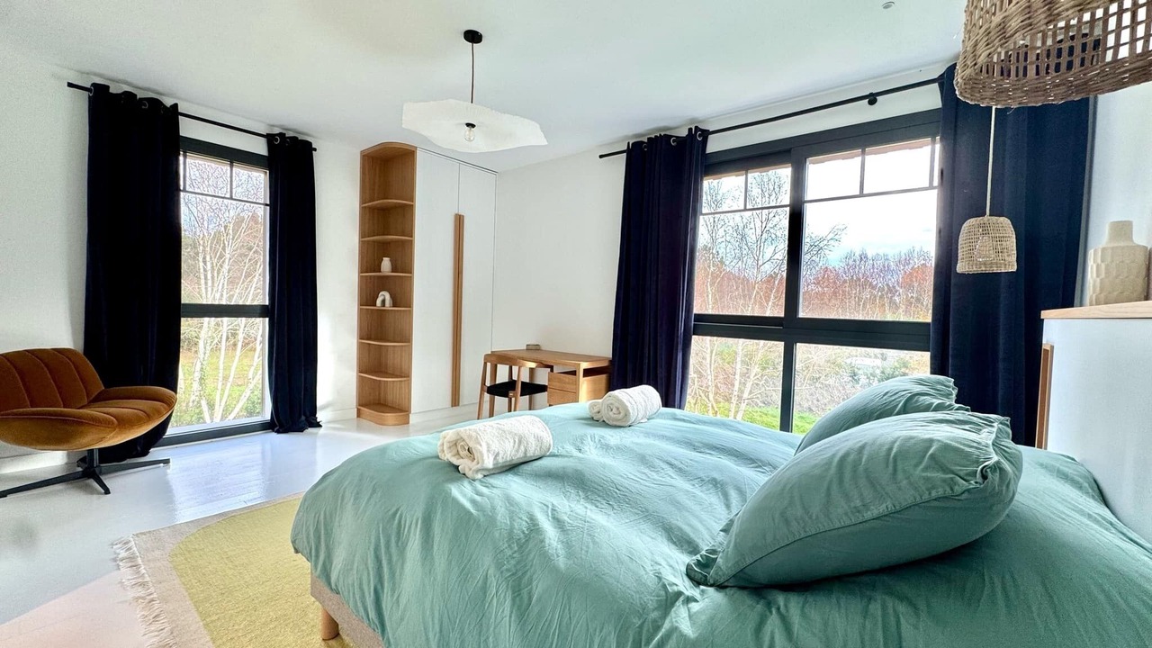 Photo of Bedroom in Gujan-Mestras