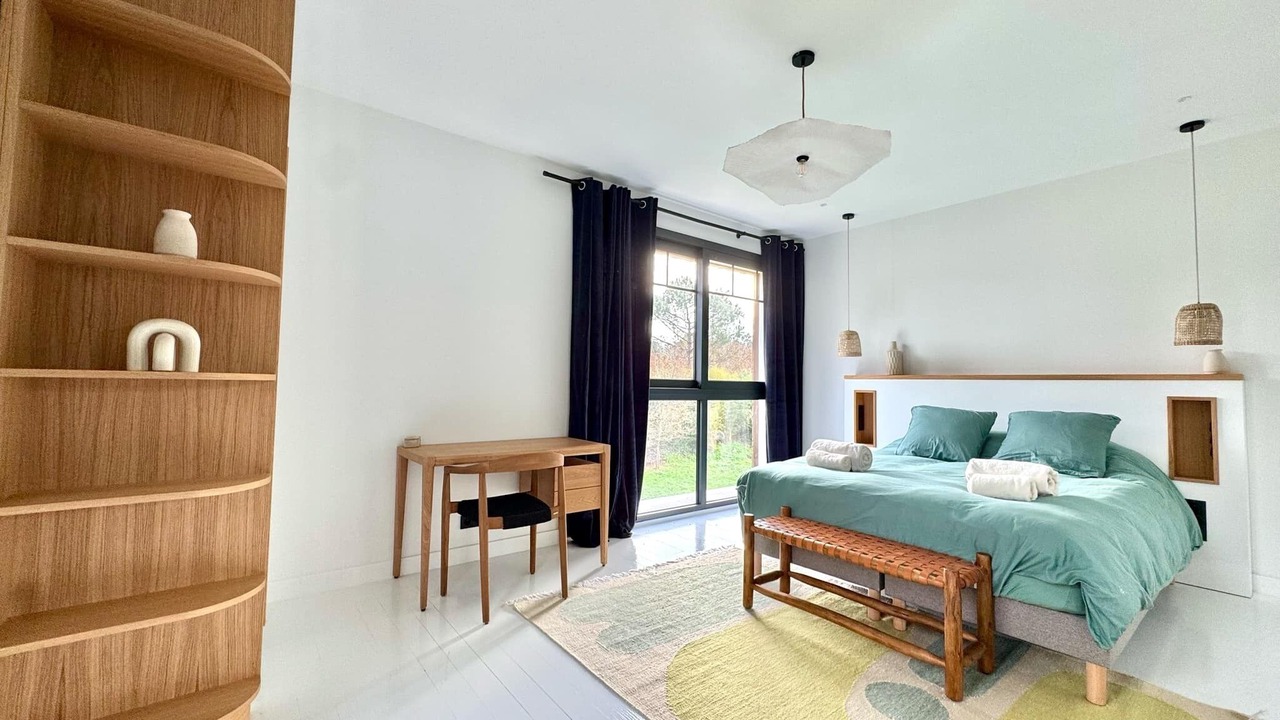 Photo of Bedroom in Gujan-Mestras