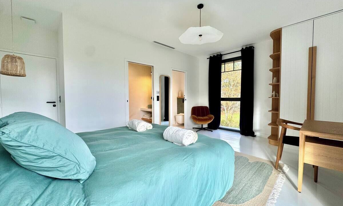 Photo of Bedroom in Gujan-Mestras