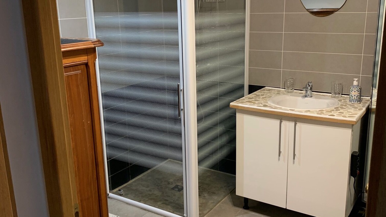 Photo of Bathroom in Juignac