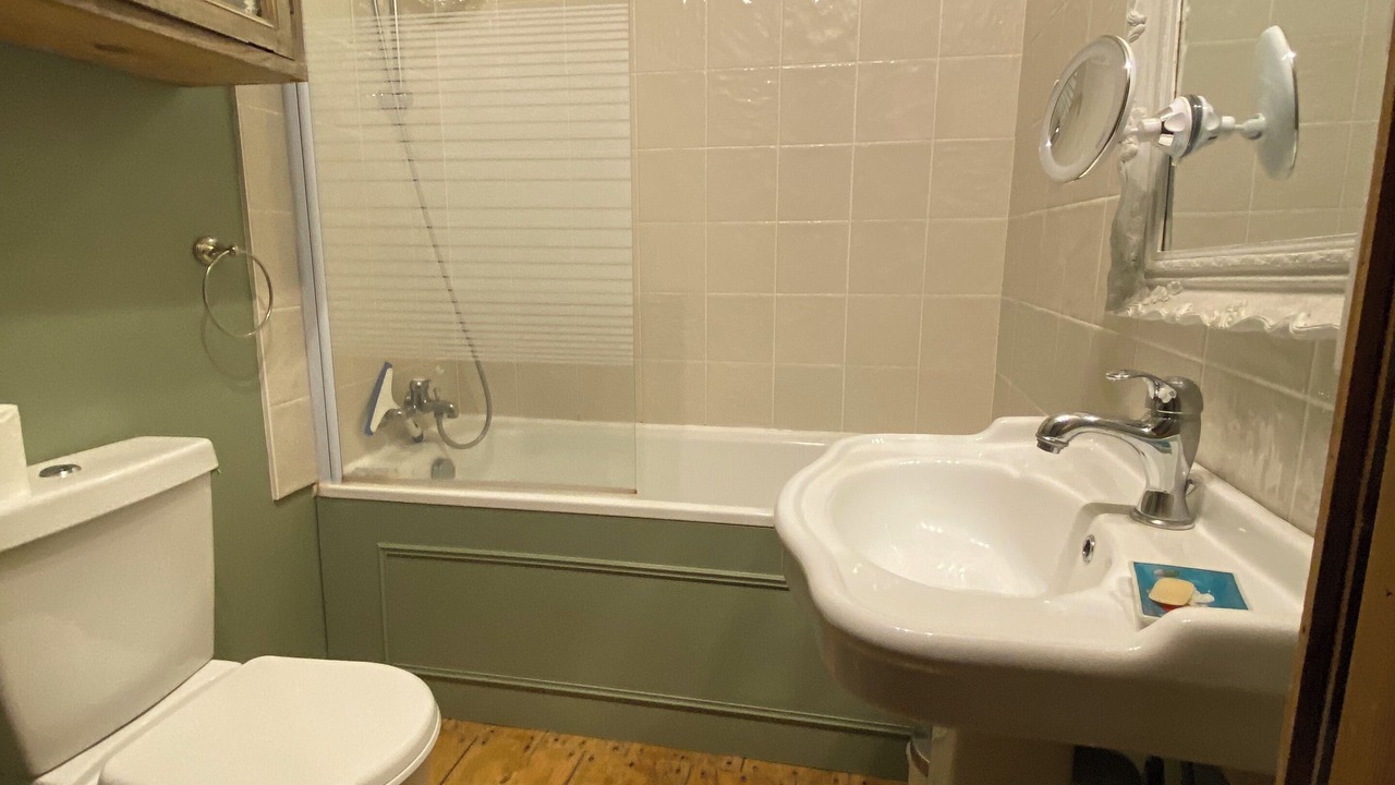 Photo of Bathroom in Pons