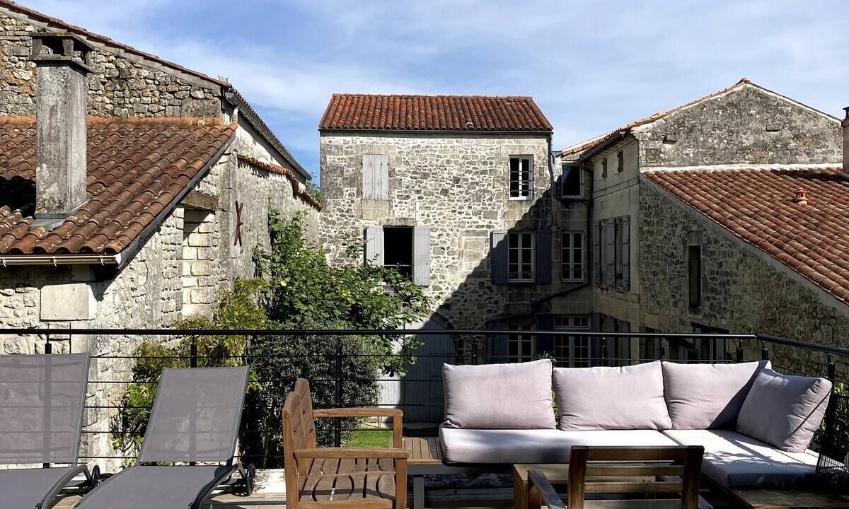 Photo of Outdoor in Pons