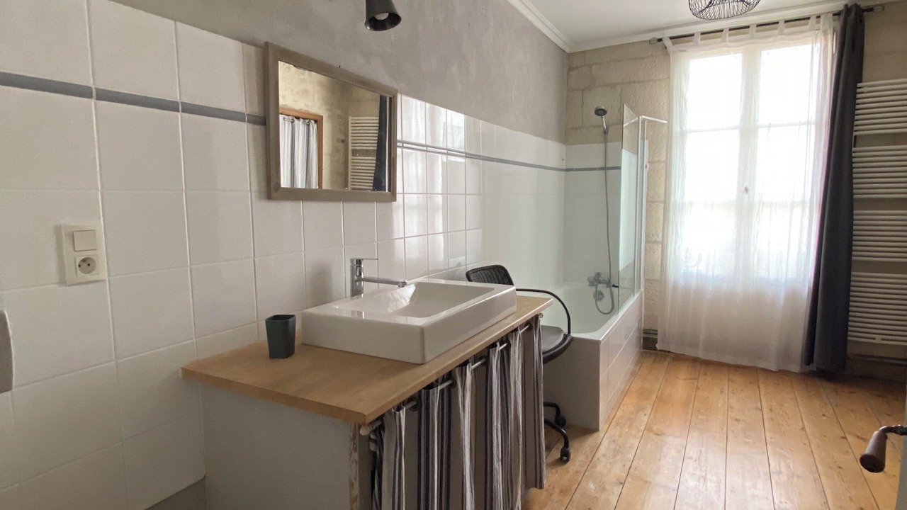 Photo of Bathroom in Pons