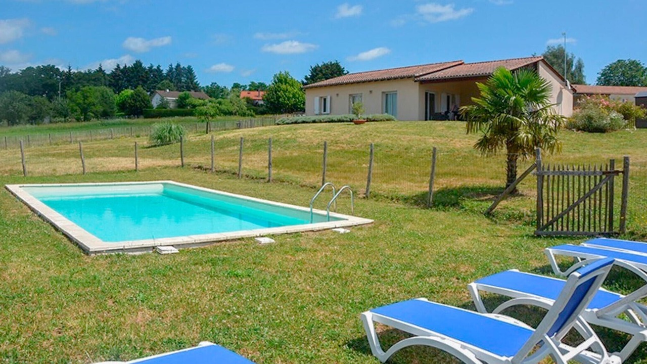 Photo of Outdoor in Bussiere-Badil