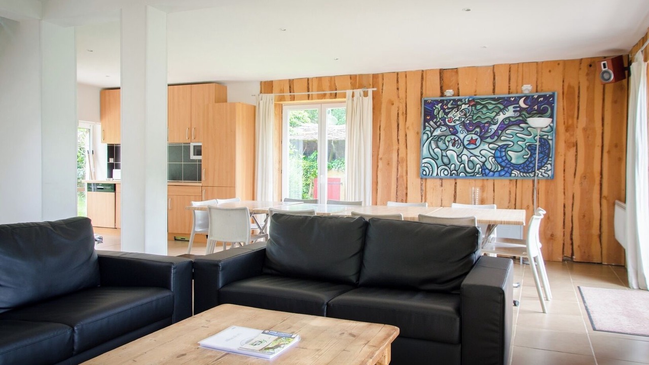 Photo of Livingroom in Angoisse