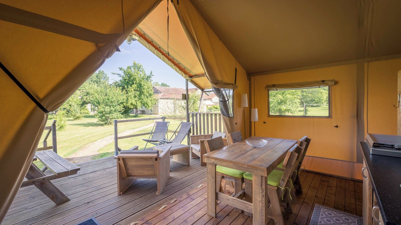 Photo of Outdoor in Saires