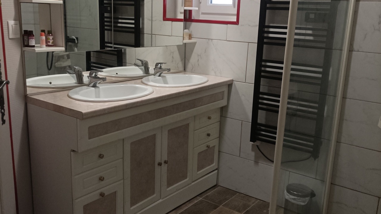 Photo of Bathroom in Asnieres-en-Poitou
