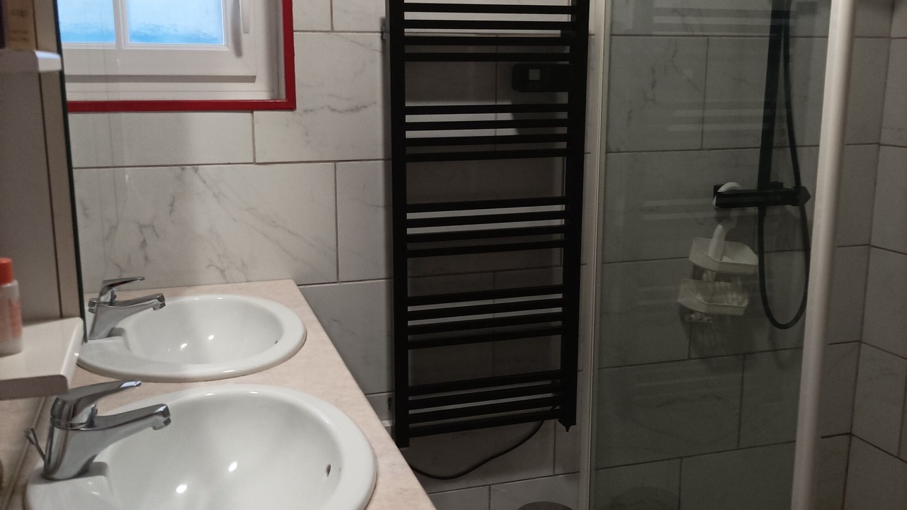 Photo of Bathroom in Asnieres-en-Poitou