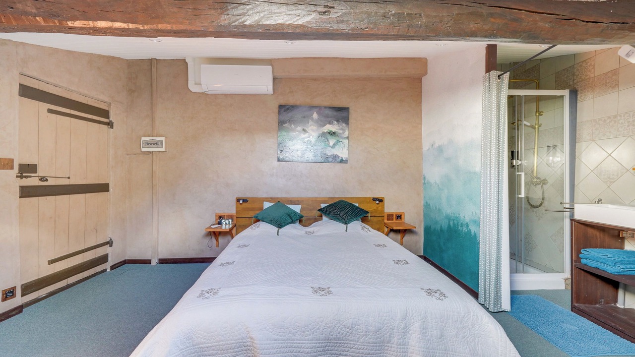 Photo of Bedroom in Pauillac
