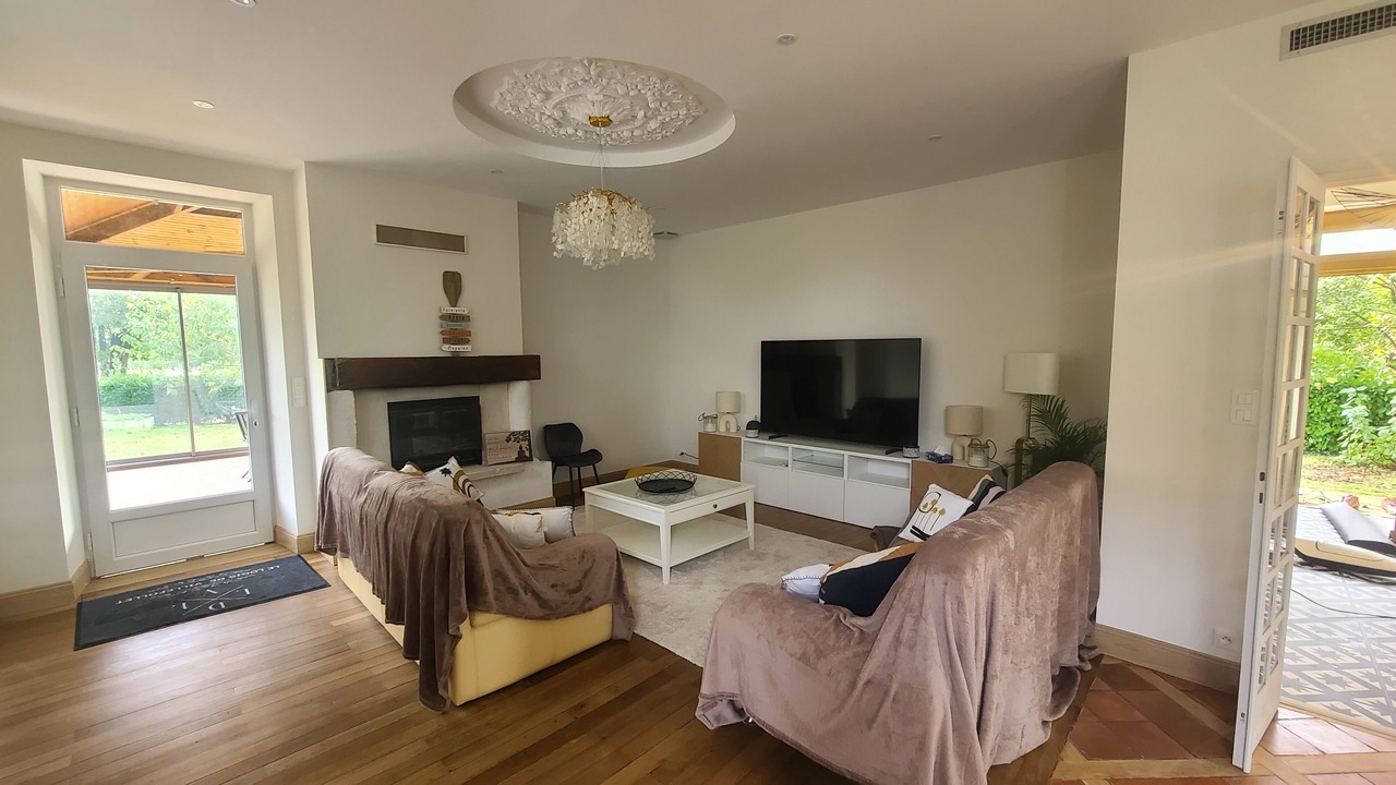 Photo of Livingroom in Coulon