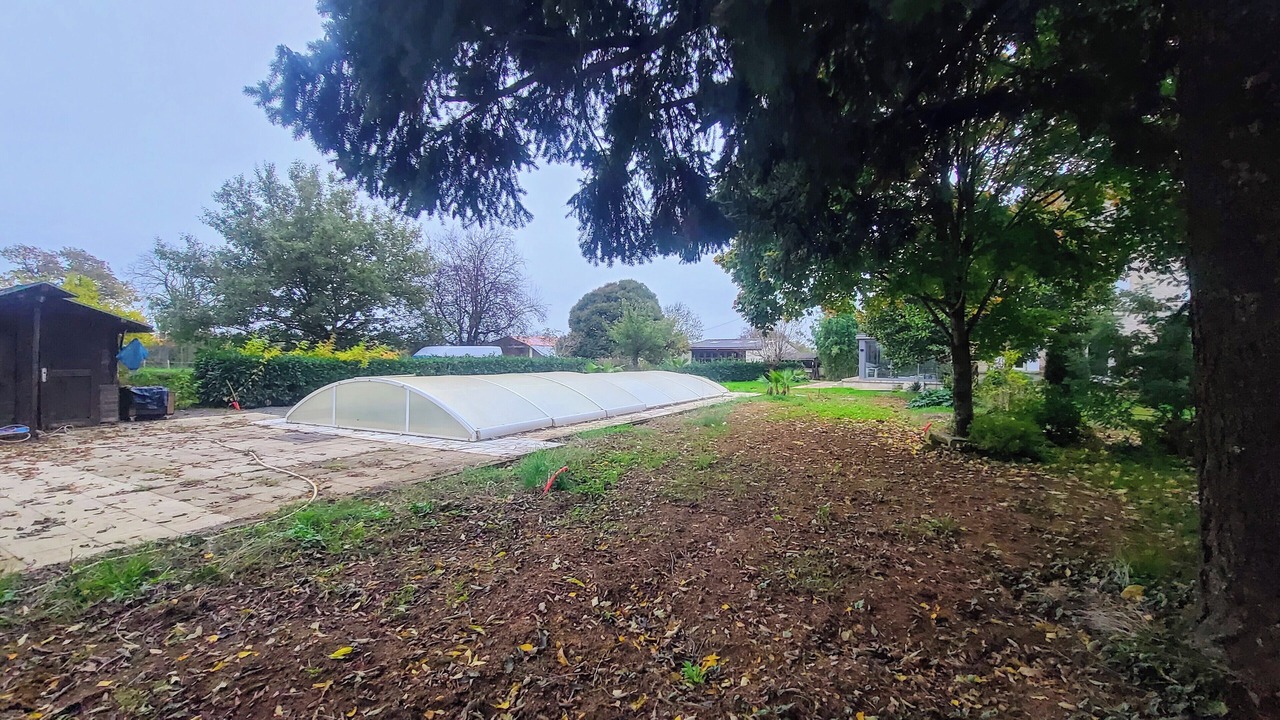 Photo of Outdoor in Coulon