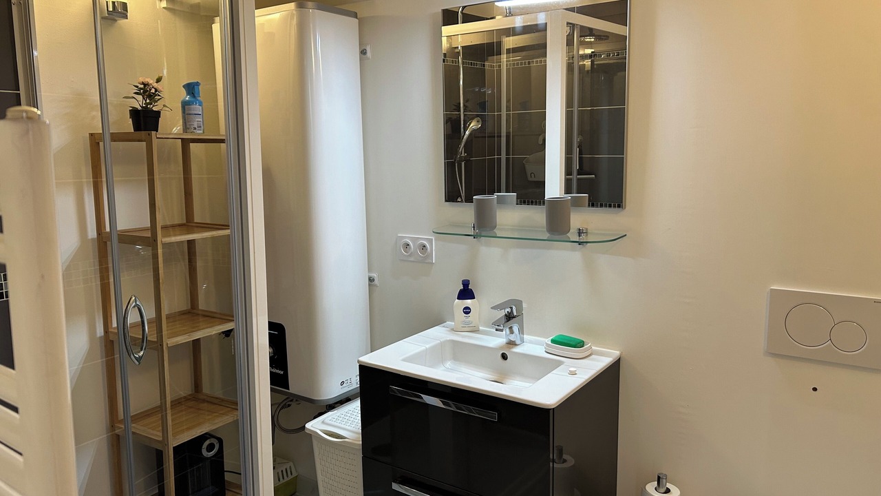 Photo of Bathroom in Le Thou