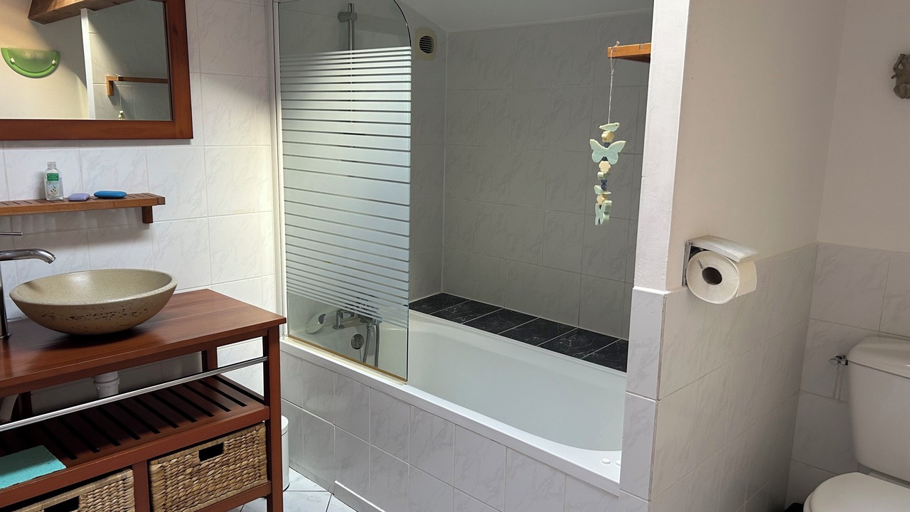 Photo of Bathroom in Le Thou