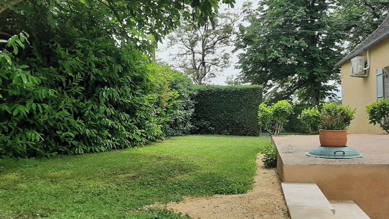 Photo of Outdoor in Rouffignac-Saint-Cernin-de-Reilhac