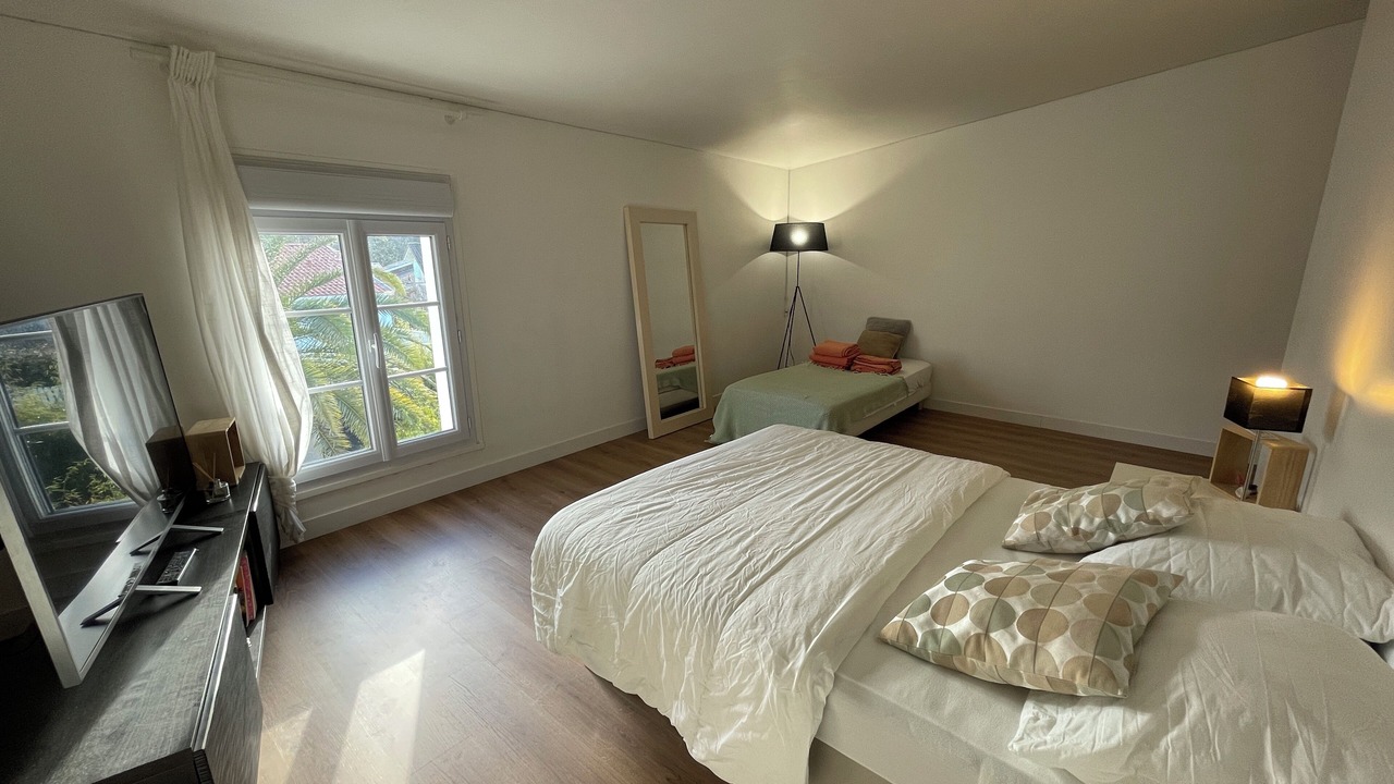 Photo of Bedroom in Ludon-Medoc
