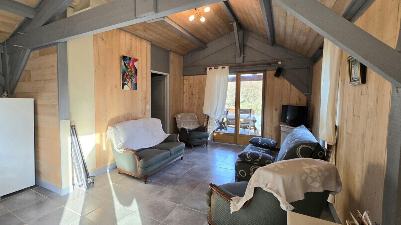 Photo of Livingroom in Saint-Chamassy