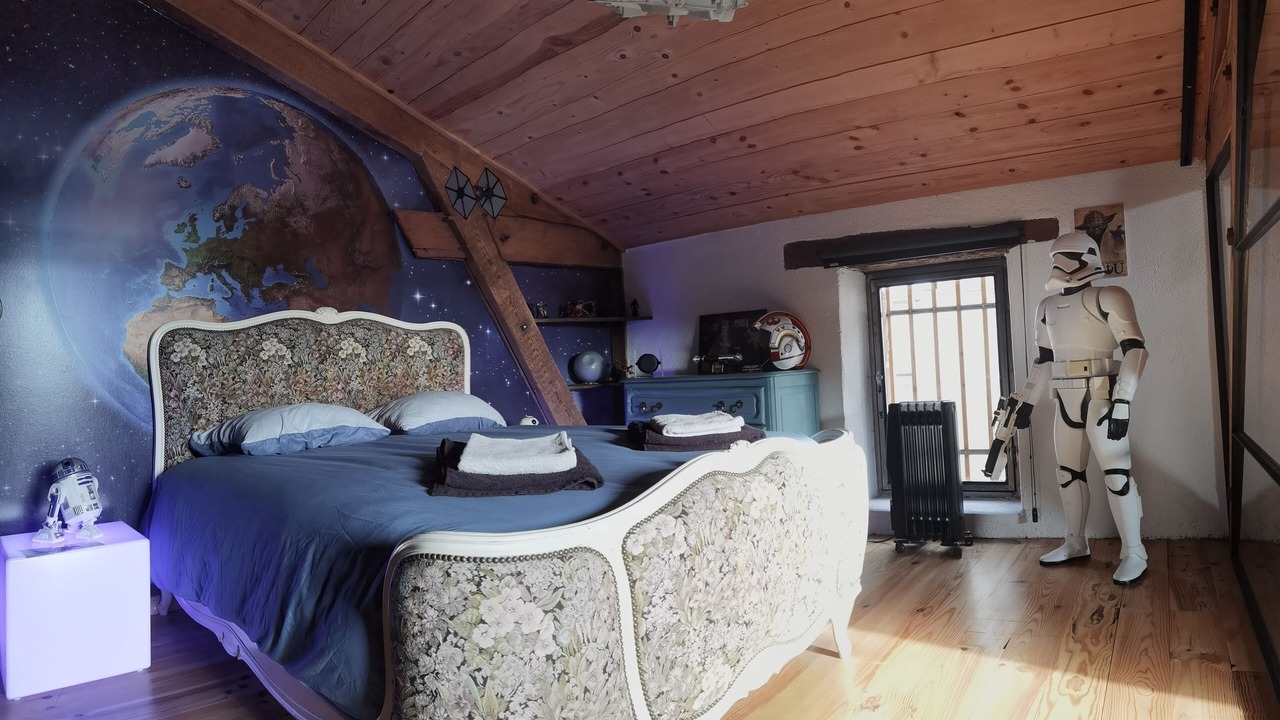 Photo of Bedroom in Saint-Salvy