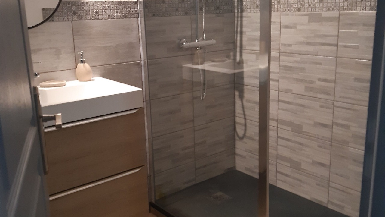 Photo of Bathroom in Cars