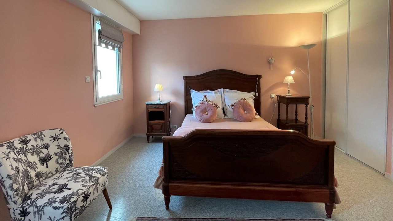 Photo of Bedroom in Uzein