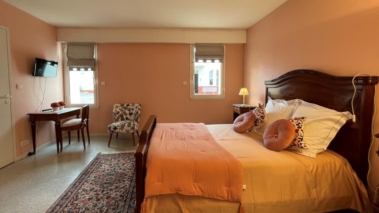 Photo of Bedroom in Uzein