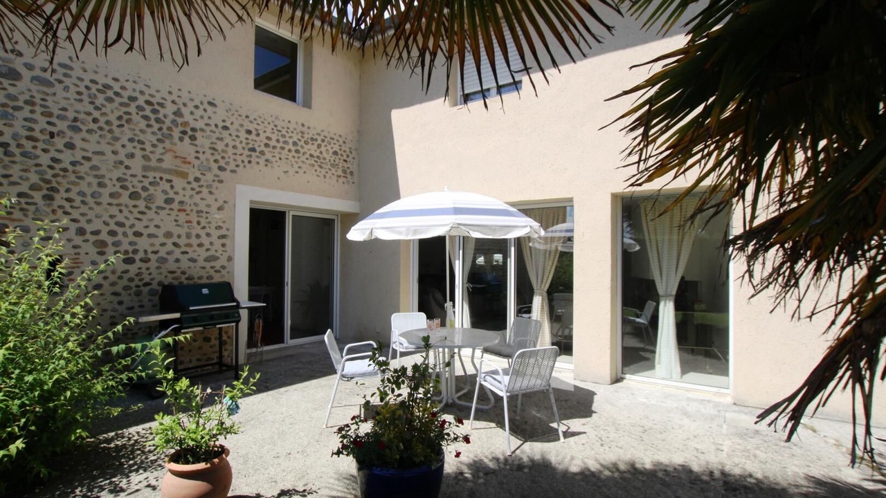 Photo of Outdoor in Uzein