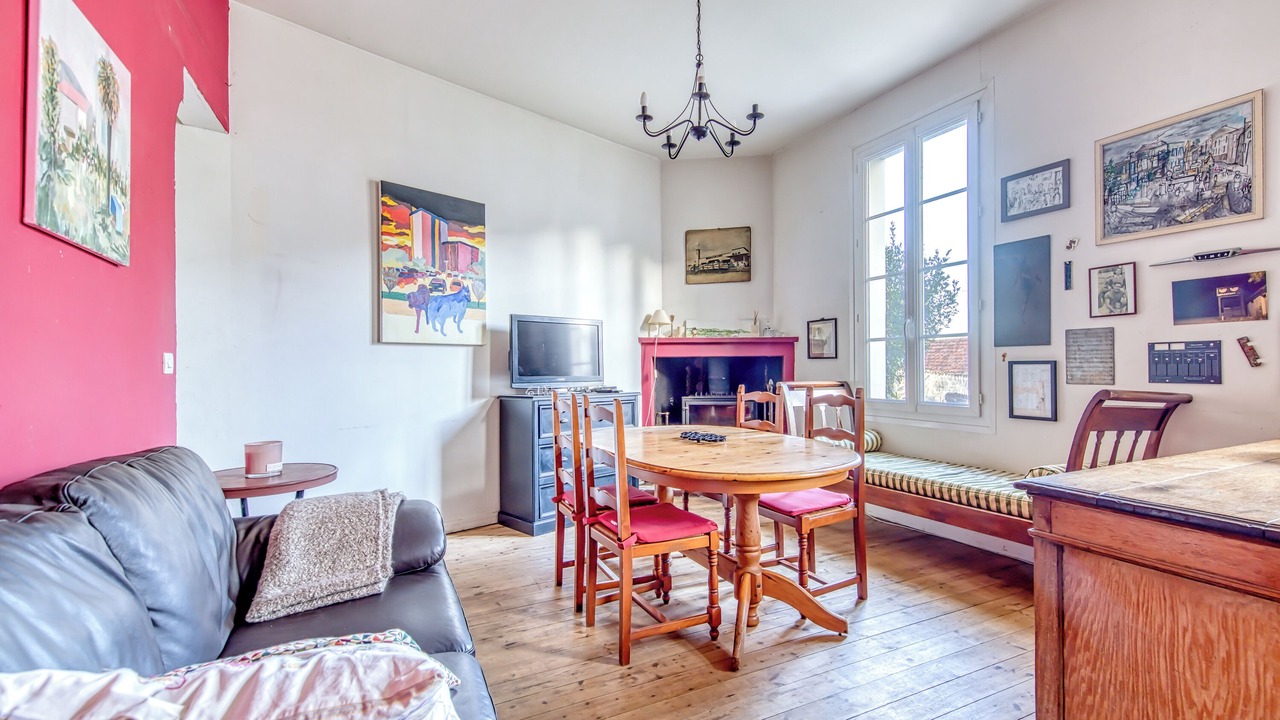 Photo of Livingroom in Mortagne-sur-Gironde
