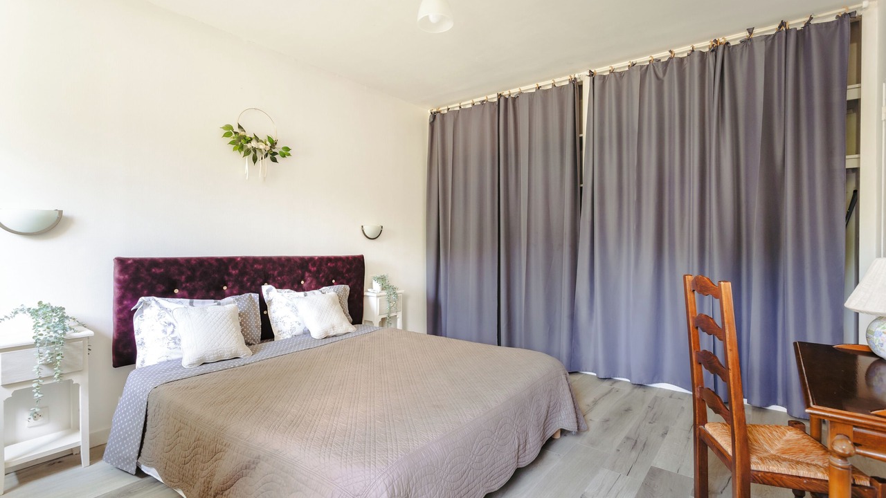 Photo of Bedroom in Genouille