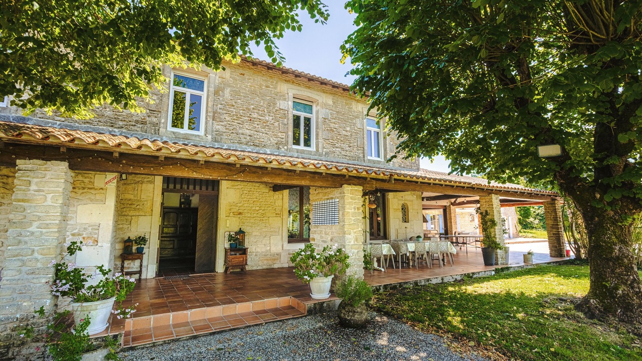 Photo of Outdoor in Genouille
