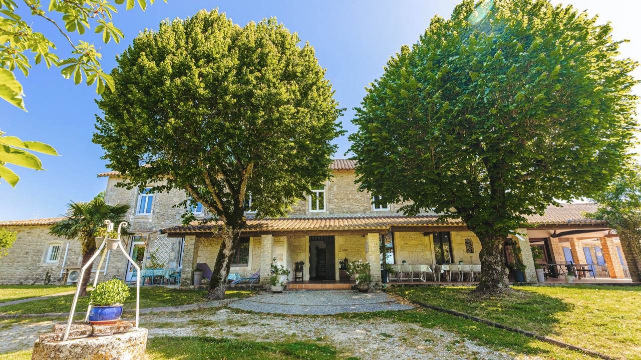 Photo of Outdoor in Genouille