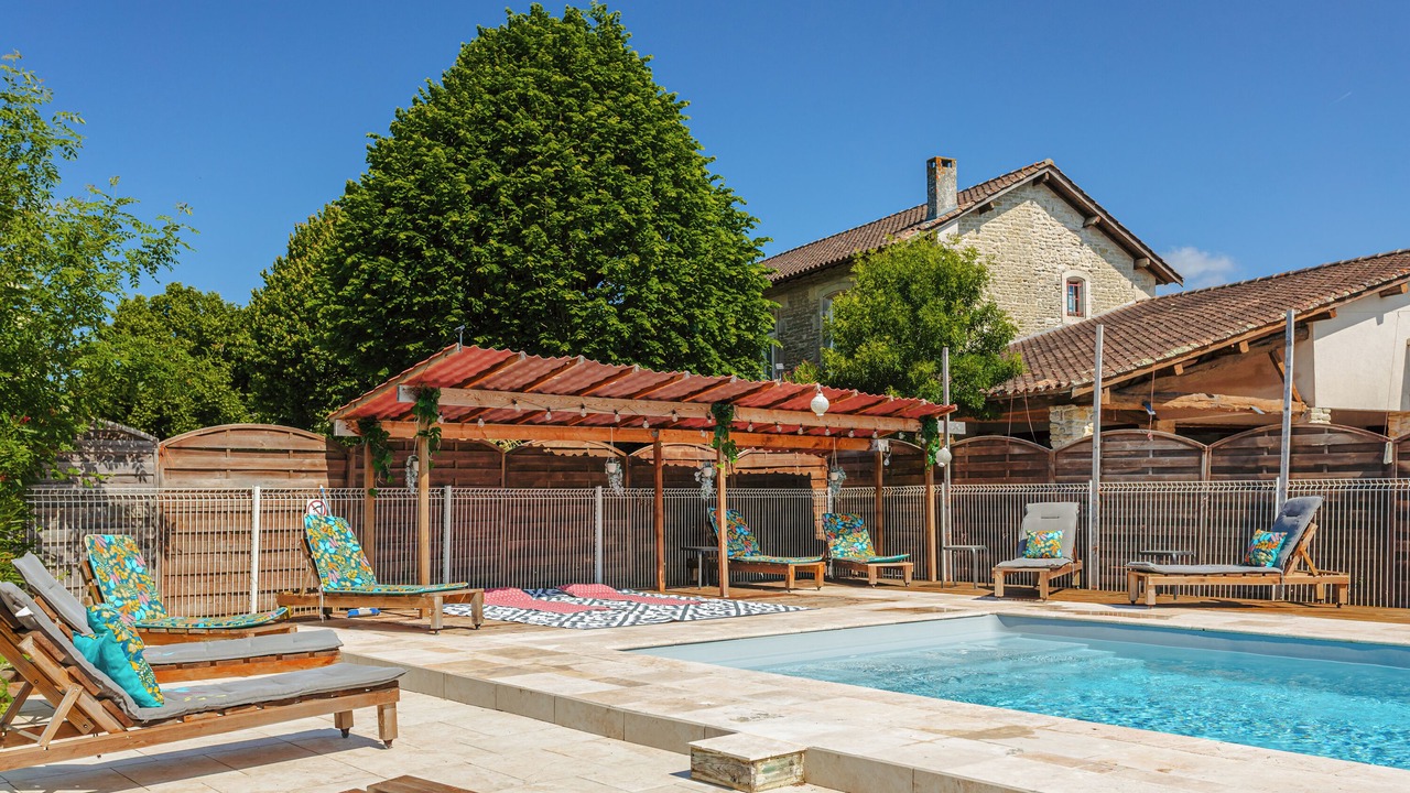 Photo of Outdoor in Genouille