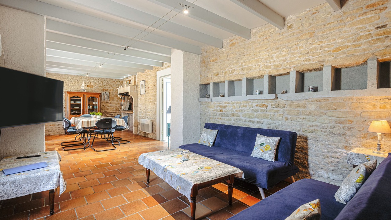 Photo of Livingroom in Genouille