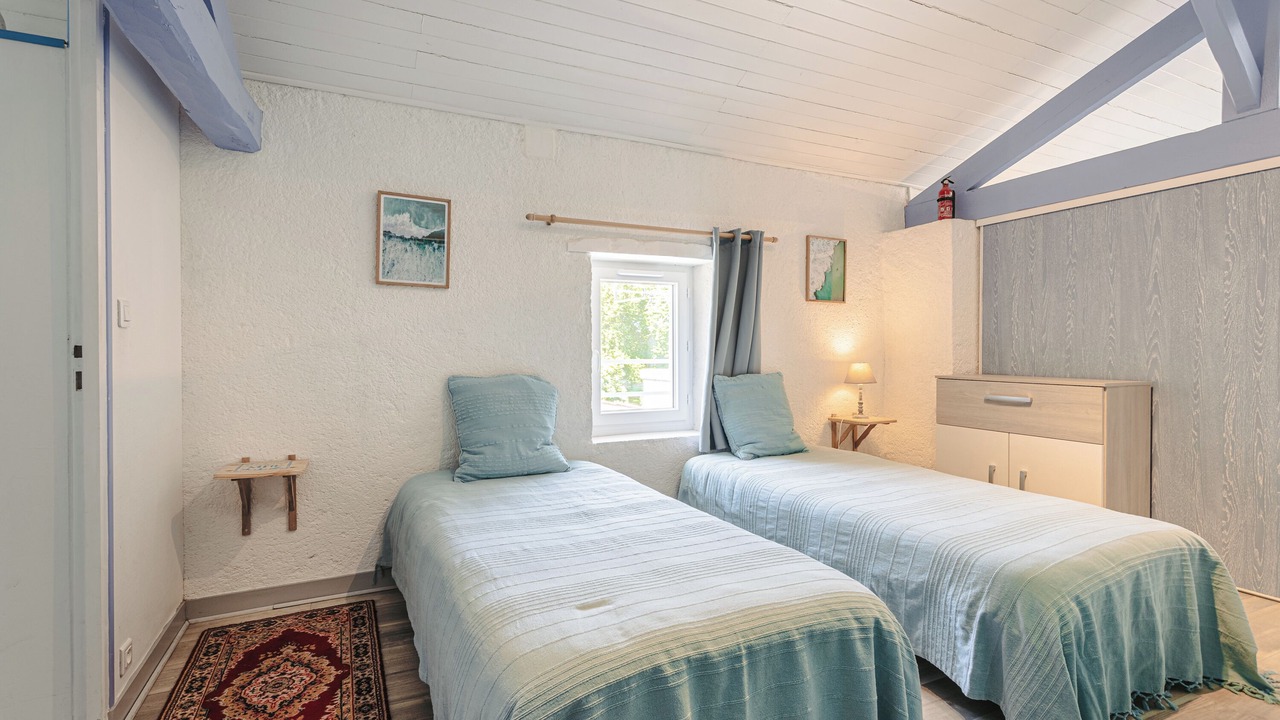Photo of Bedroom in Genouille
