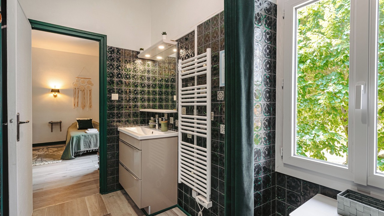 Photo of Bathroom in Genouille