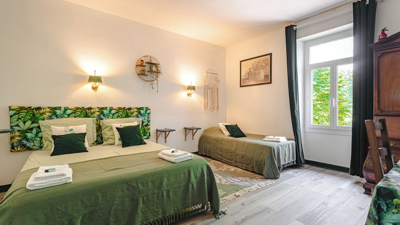 Photo of Bedroom in Genouille