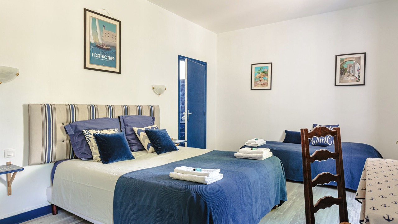 Photo of Bedroom in Genouille