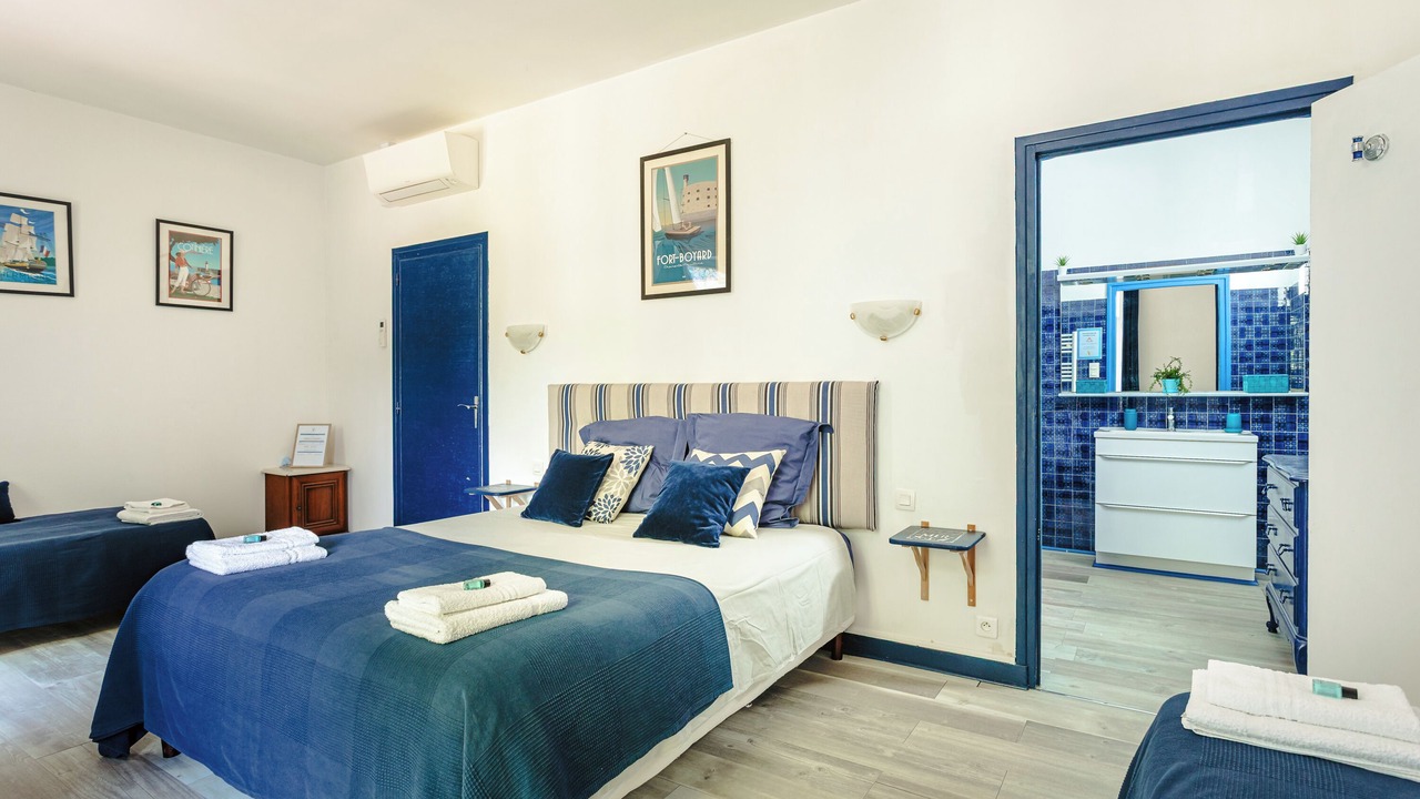 Photo of Bedroom in Genouille